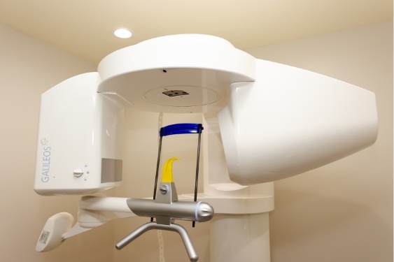 Advanced dental scanner in Los Angeles dental office
